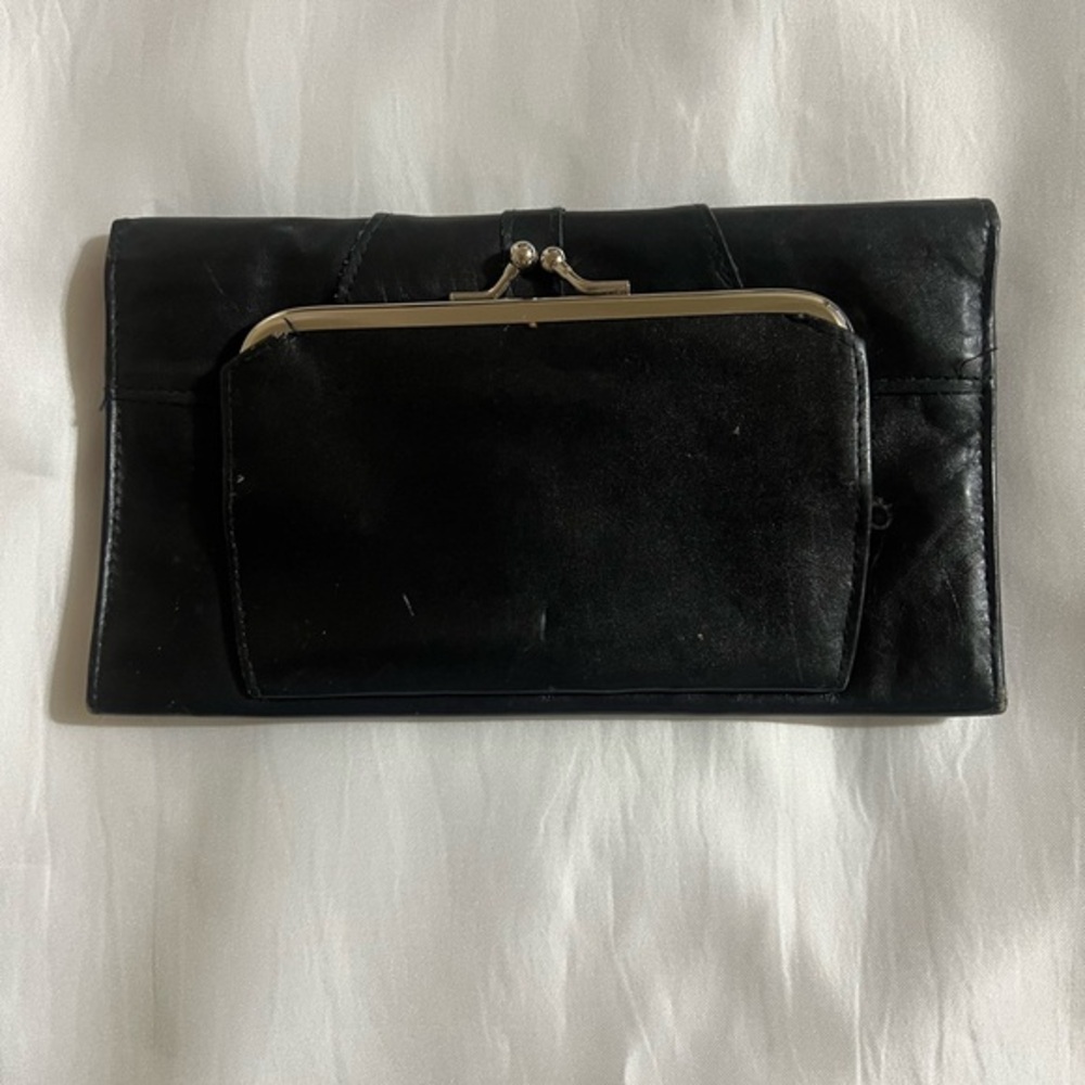 Buxton I Women’s I Wallet I Bifold-style I Leather Wallet I Snap Closure